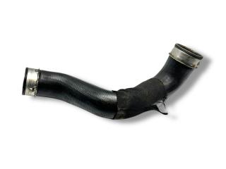 патрубок интеркулера Mercedes-Benz E-Класс W211/S211 [рестайлинг] 2008, 3.0 л., CDi, OM 642.920, дизель, АКПП, iridiumsilber / 775, седан, задний привод, правый руль, A2115282482