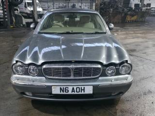 Jaguar XJ 3 поколение X350