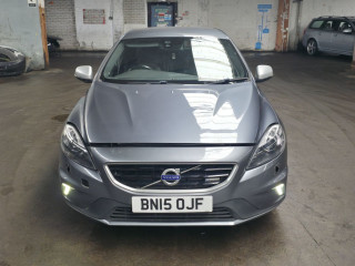 Volvo V40 2 поколение