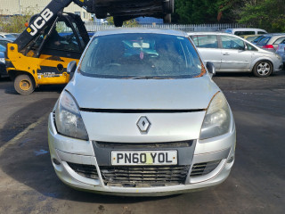 Renault Scenic 3 поколение