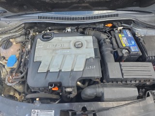 двигатель SEAT Leon 2 поколение [рестайлинг] 2010, 2.0 л., TDi, CEGA, дизель, 6МКПП, gris luna / ls7y, хетчбэк 5 дв., передний привод, правый руль