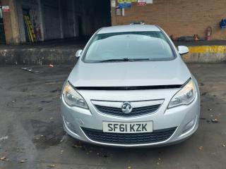 Opel Astra J