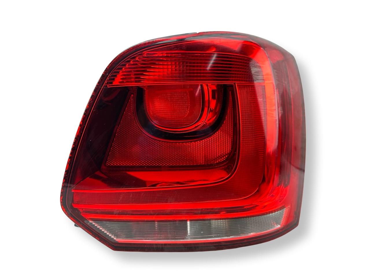 фонарь задний правый Volkswagen Polo 5 поколение 2012, 1.2 л., i, CGPB, бензин, 5МКПП, candyweiss / lb9a, хетчбэк 3 дв., передний привод, правый руль, 6RO945258B - фото №1