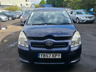 Toyota Corolla Verso 2 поколение AR10 [рестайлинг]
