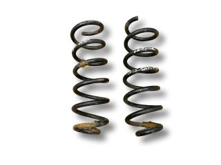 пружина задняя Dacia Sandero Stepway 2 поколение [рестайлинг] 2018, 1.5 л., DCi, K9K 626, дизель, 5МКПП, noir / 676, хетчбэк 5 дв., передний привод, правый руль, 550207022R