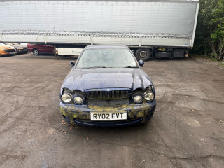 Jaguar X-Type 1 поколение X400