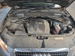 двигатель Audi Q5 8R 2010, 2.0 л., TDi, CGLB, дизель, 6МКПП, quarzgrau / ly7g, внедорожник 5 дв., полный привод, правый руль, CGL, CGLB