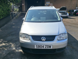 Volkswagen Touran 1 поколение
