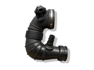 патрубок воздушного фильтра Mercedes-Benz E-Класс W212/S212/C207/A207 C207 2012, 2.1 л., CDi, OM 651.911, дизель, АКПП, obsidianschwarz / 197, купе, задний привод, правый руль, A6510940797, A6510900337, A0061539728, 446286630, 0261230190