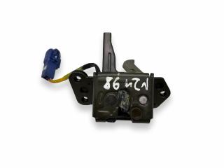 замок багажника Toyota Yaris XP9 2006, 1.4 л., D-4D, 1ND-TV, дизель, 5МКПП, silver / 1e7, хетчбэк 5 дв., передний привод, правый руль, 69350-0D040