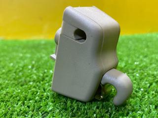 Крепление (крючок) солнцезащитного козырька Audi Q7 4L [рестайлинг] 2014, 4.2 л., дизель