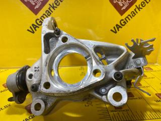 кулак поворотный правый Skoda Octavia 3 поколение (A7) 2016, 1.8 л., бензин, 5Q0407254A