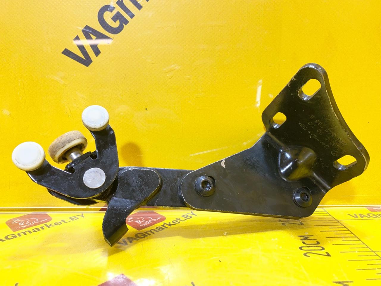 ролик двери сдвижной Volkswagen Caddy 4 поколение 2016, 1.4 л., бензин, 2K0843398B - фото №1