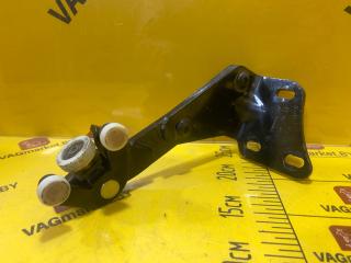 ролик двери сдвижной Volkswagen Caddy 4 поколение 2018, 2.0 л., дизель, 2K0843397B