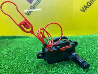 активатор замка крышки топливного бака Audi Q7 4L [рестайлинг] 2014, 4.2 л., дизель, 4L0862153D