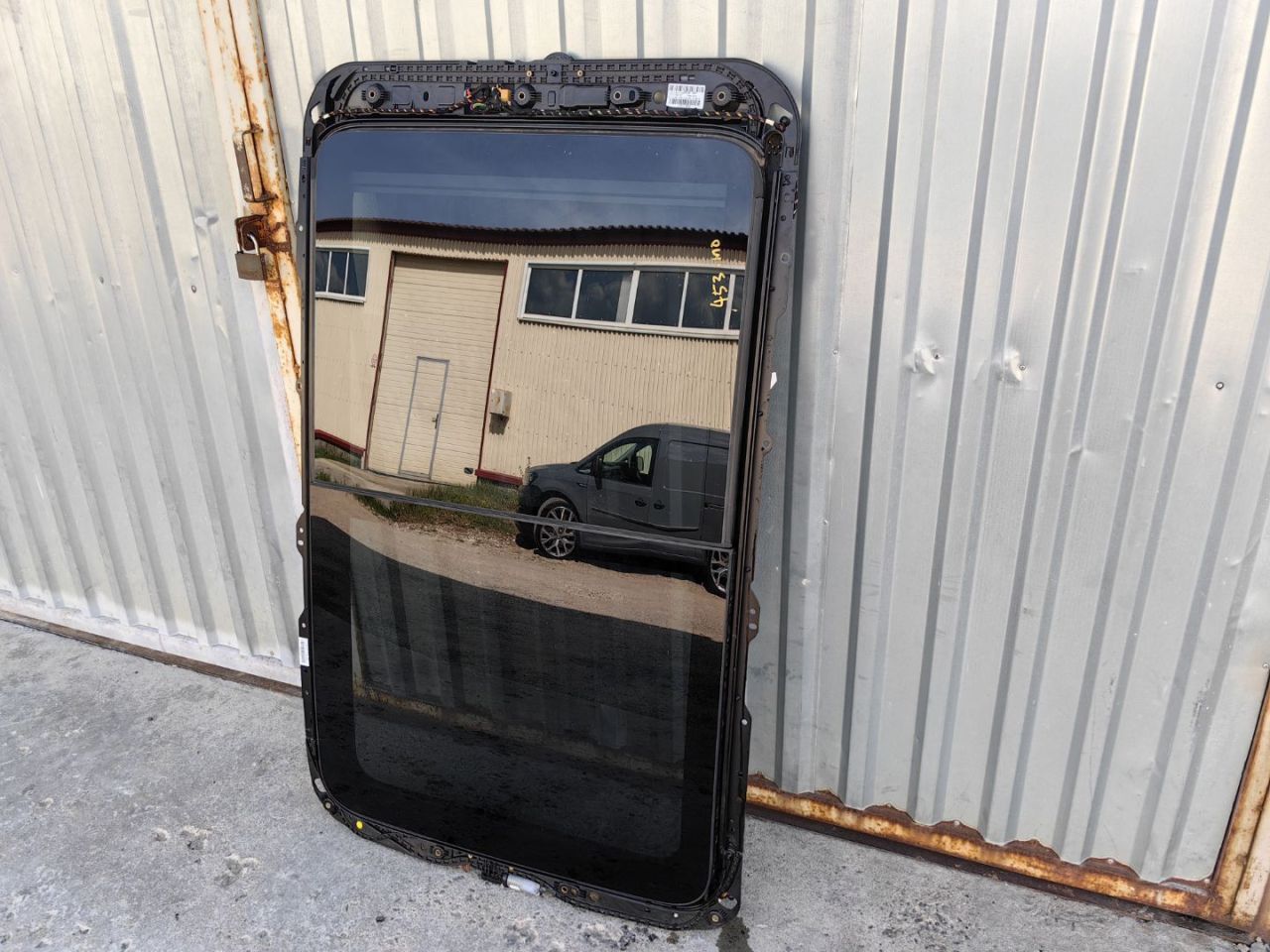 люк Volkswagen Passat B8 2016, 2.0 л., дизель, 3G9877041B - фото №1