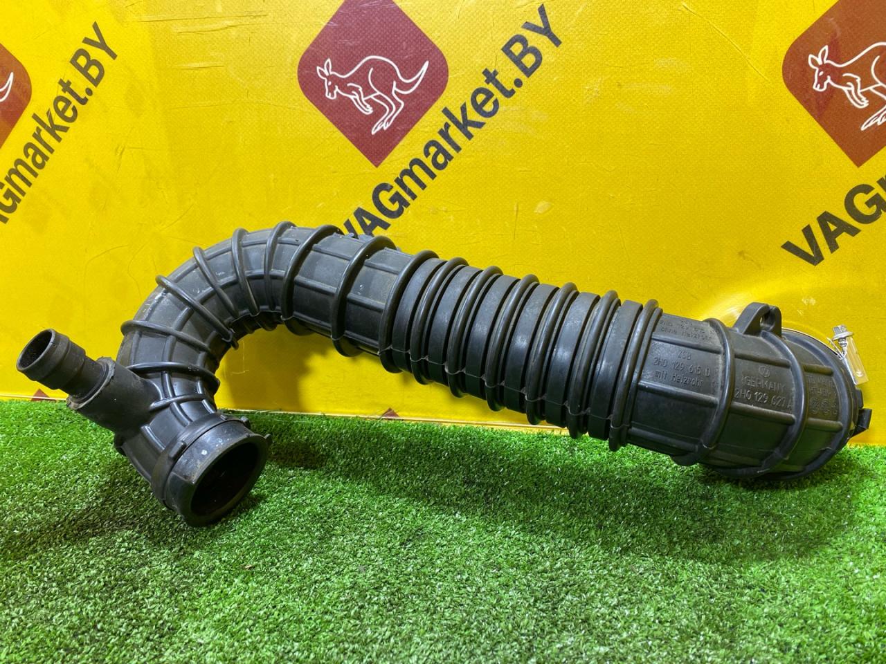 патрубок воздушного фильтра Volkswagen Amarok 1 поколение 2H 2012, 2.0 л., дизель, 2H0129615A - фото №1