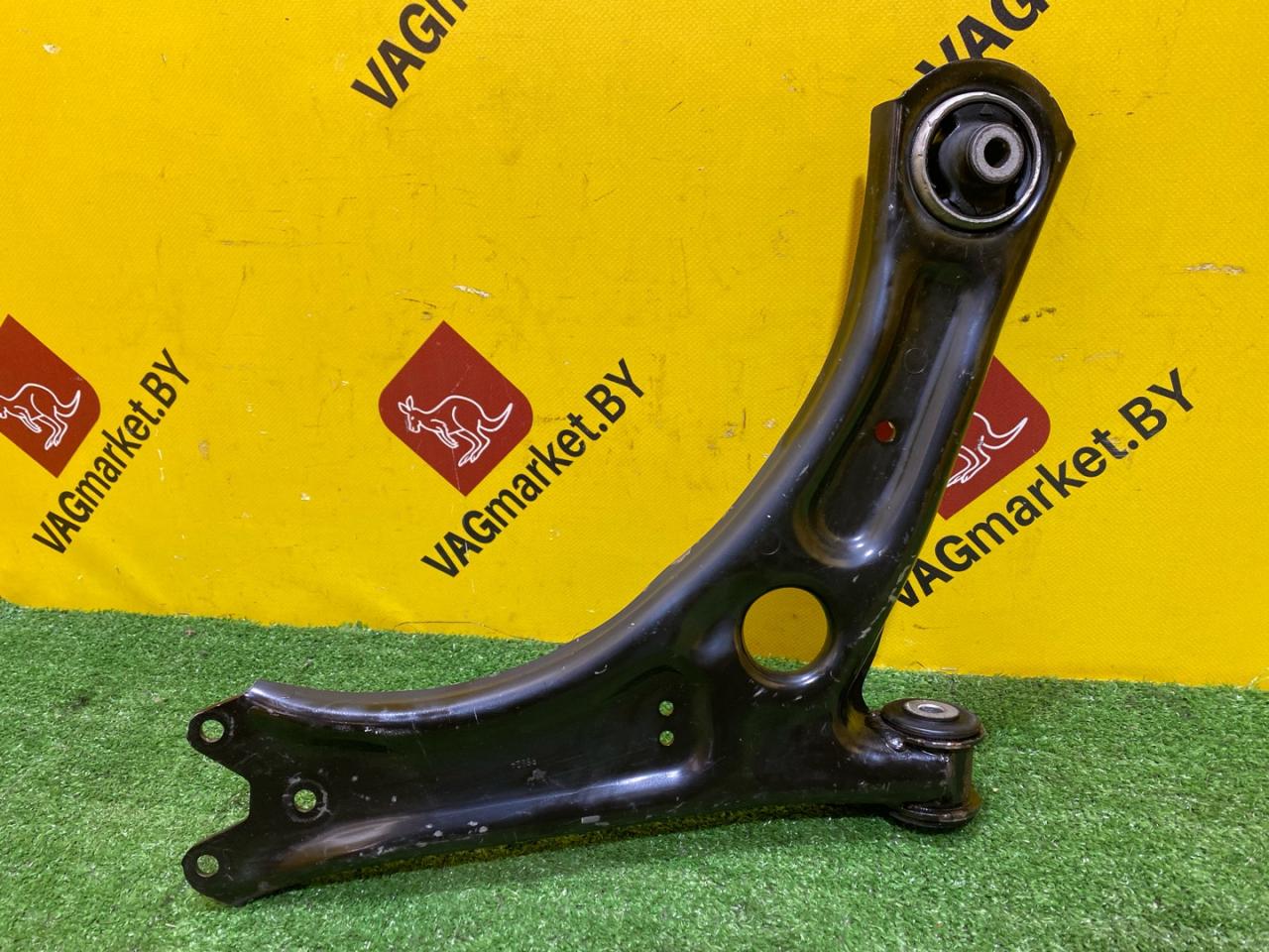 рычаг передний правый Volkswagen Caddy 4 поколение 2016, 1.4 л., бензин, 1K0407152BG - фото №1
