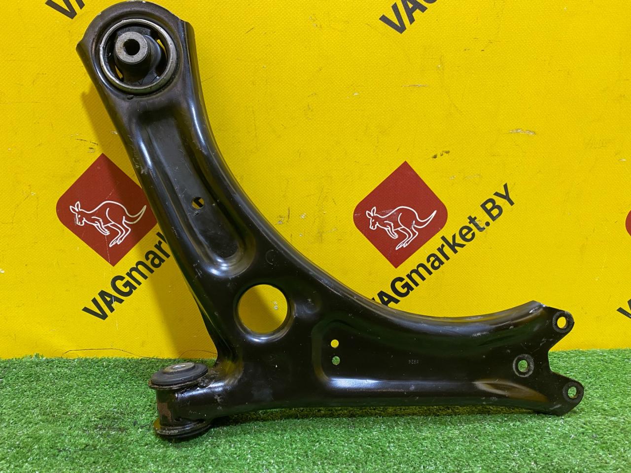 рычаг передний левый Volkswagen Caddy 4 поколение 2016, 1.4 л., бензин, 1K0407151BG - фото №1