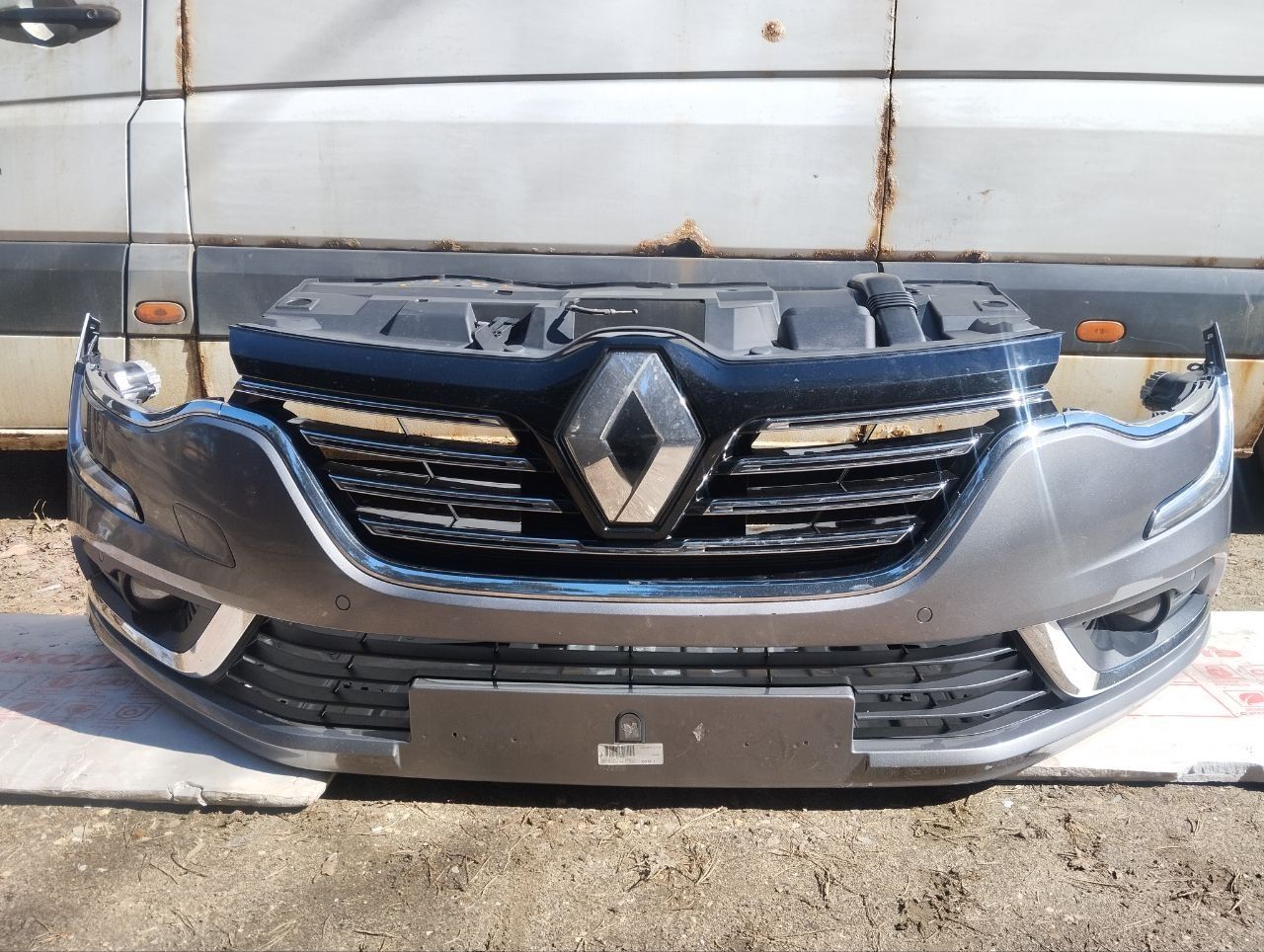 бампер передний Renault Talisman 1 поколение 2017, 1.6 л., дизель, седан - фото №1