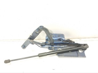 петля капота правая Opel Insignia B [рестайлинг] 2023, 1.5 л., дизель, АКПП, универсал, 39126609