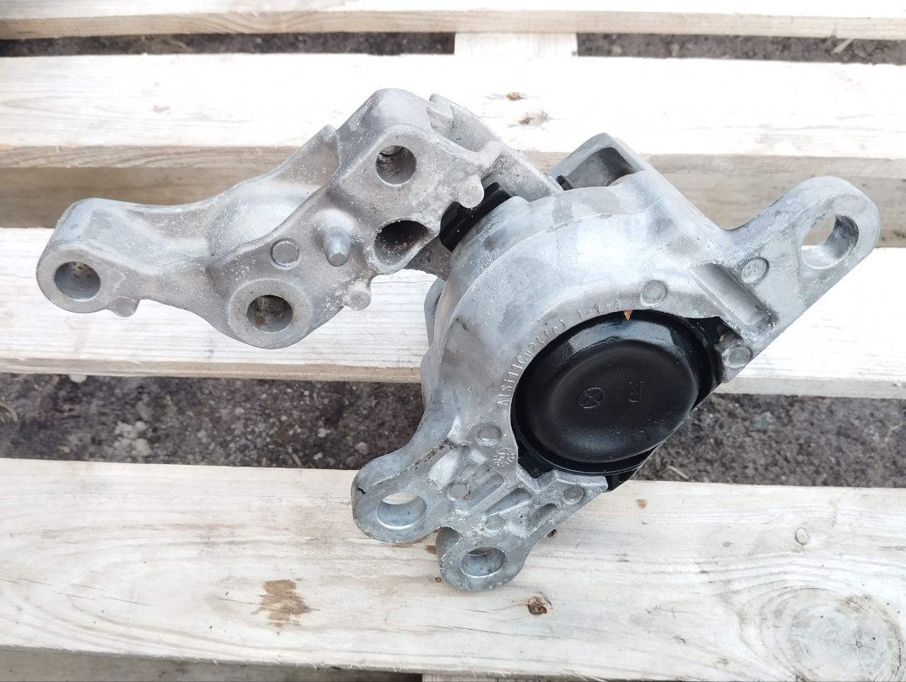 кронштейн двигателя Renault Talisman 1 поколение 2017, 1.6 л., дизель, седан, 112842617R, 113754227R, 112114BA0A - фото №1