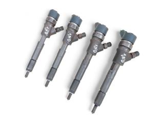 форсунка Toyota Yaris XP9 2006, 1.4 л., дизель, 23670-33040, 0445110227