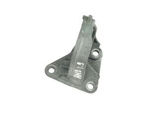 кронштейн полуоси Renault Megane 2 поколение 2005, 1.9 л., дизель, 8200187544