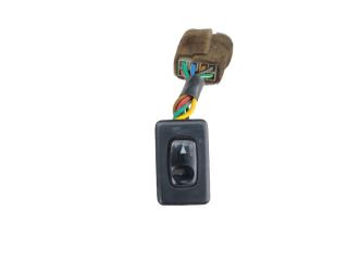 кнопка стеклоподъемника двери передней правой Hyundai Lantra J1 1992, 9358028000