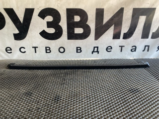 Уплотнитель стекла Volvo FH4 первое поколение (2013 - 2020), 82110669