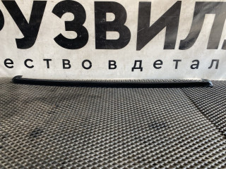 Уплотнитель стекла Volvo FH4 первое поколение (2013 - 2020), 82110669