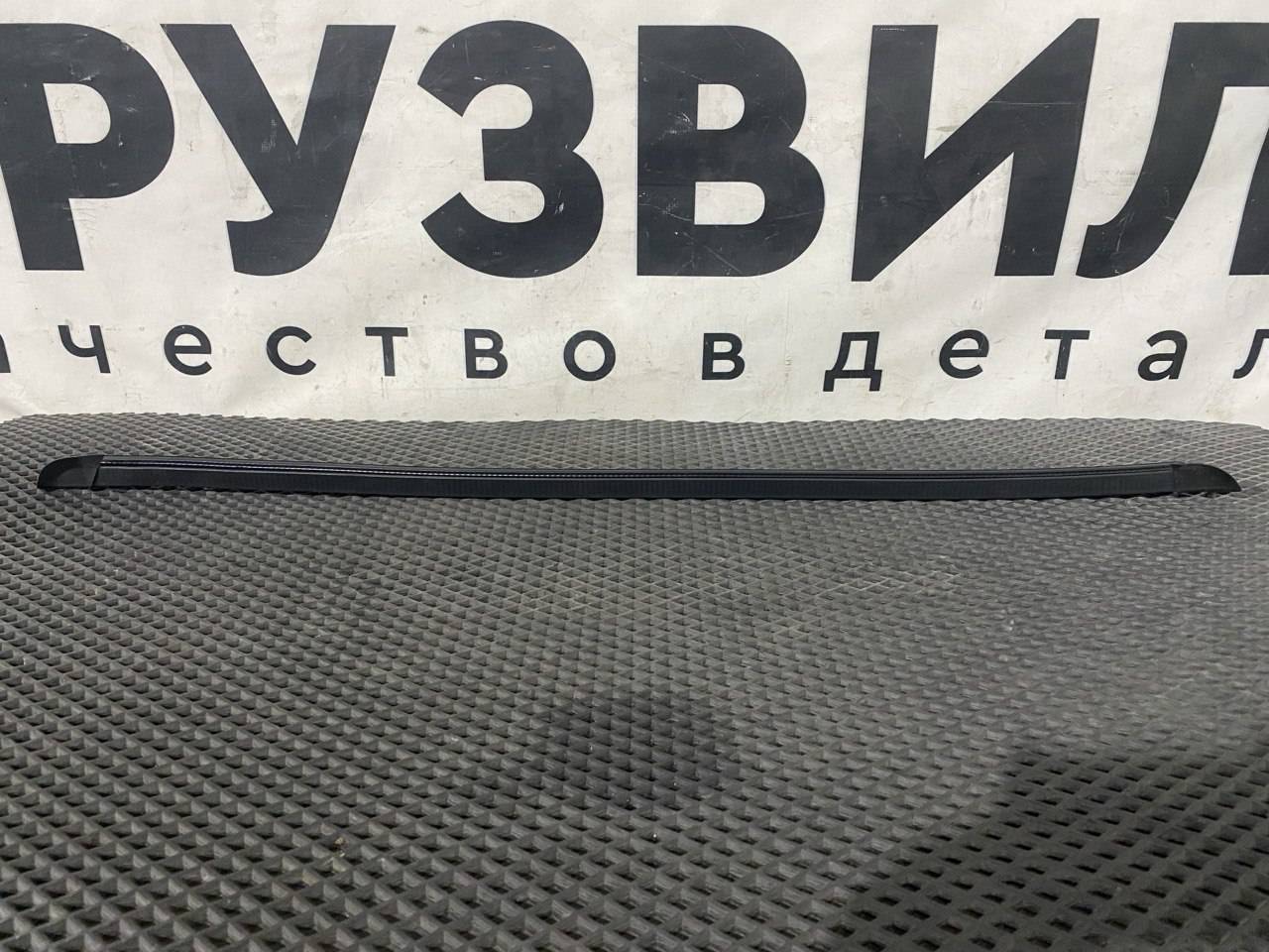 Уплотнитель стекла Volvo FH4 первое поколение (2013 - 2020), 82110669 - фото №1