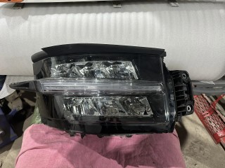 фара правая Renault T-Series 1 поколение (2013 - 2026), 7423645385