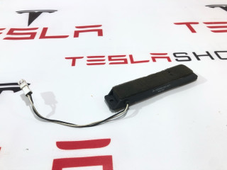 Антенна системы комфортного доступа Tesla Model S 1 поколение [рестайлинг] 2016, 1015865-00-A, 1014951-00-A, X-12069-001R1