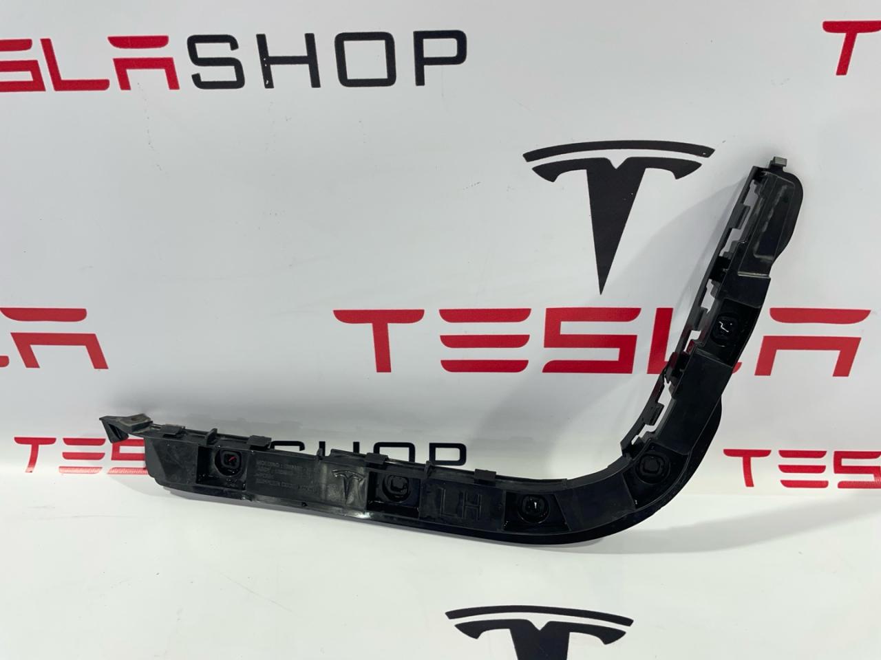 Крепление бампера заднего Tesla Model 3 1 поколение 2019, 1083988-00-I, 1083990-00-K - фото №1