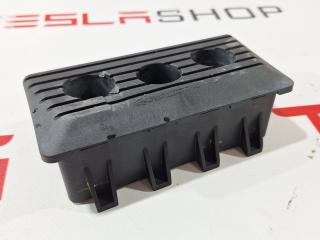 Опора под домкрат (подушка) Tesla Model X 1 поколение [рестайлинг] 2022, 1608223-00-A