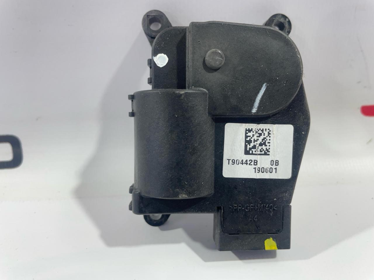 Сервопривод печки салона (печки) Tesla Model 3 1 поколение 2019, 1099999-00-H, T90442B - фото №1