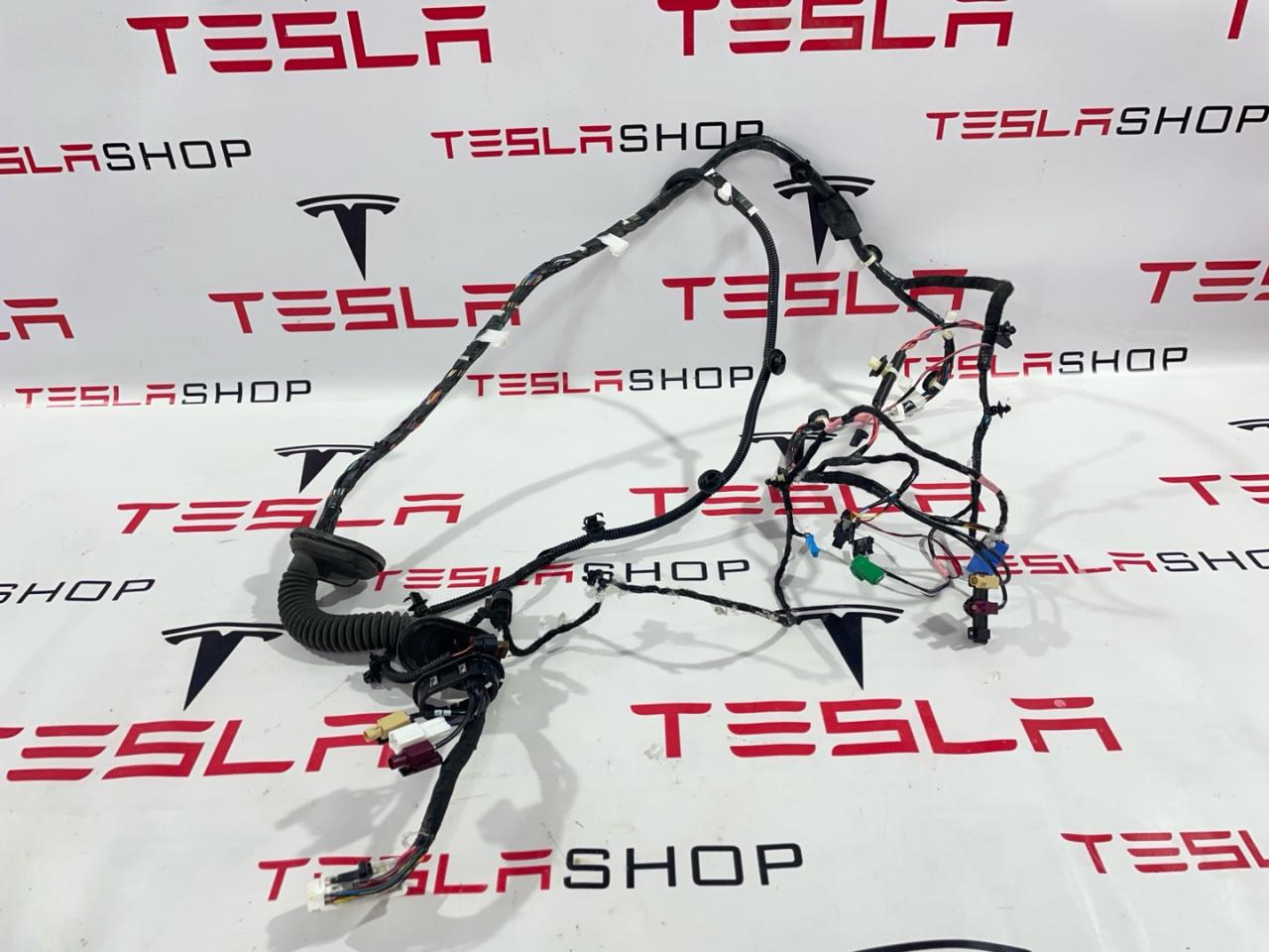 Электропроводка двери Tesla Model 3 1 поколение 2019, 1067957-00-F - фото №1