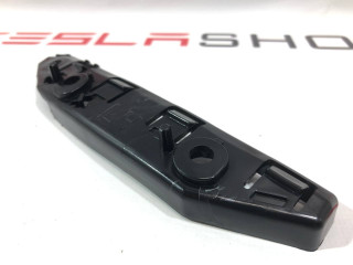 Кронштейн крепления направляющая бампер крыло Tesla Model 3 1 поколение 2020, 1084181-00-E