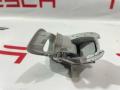 крючок для одежды Tesla Model 3 1 поколение 2019, 1099162-00-J, 1103402-00-G, 1101060-91-J - фото №2