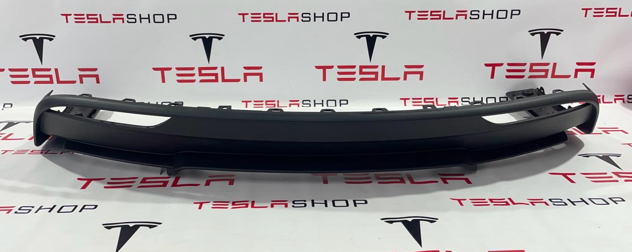юбка бампера нижняя Tesla Model 3 2 поколение 2025, 1831979-00-B, 1831980-00-A - фото №1
