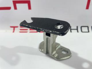 петля двери Tesla Model 3 2 поколение 2025, 1773633-00-A