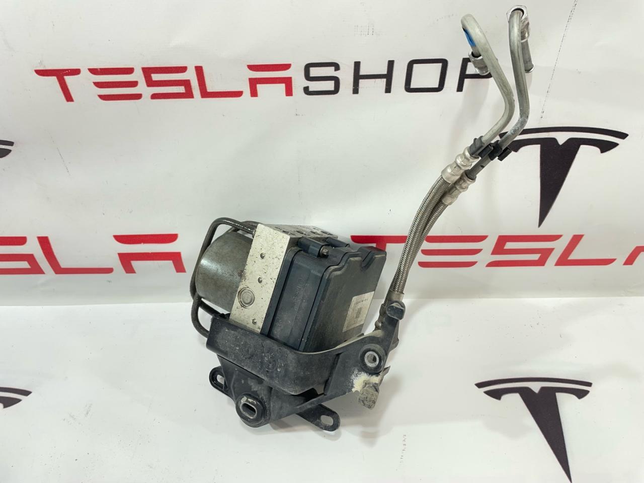 блок ABS Tesla Model 3 1 поколение 2019, 1044745-00-B, 1044746-00-A, 1103541-00-A - фото №1