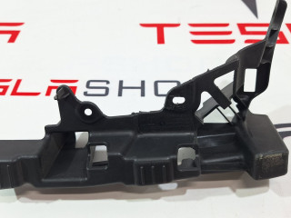Кронштейн накладки, стойки C Tesla Model X 1 поколение 2018, 1056085-00-C, 1053724-00-C