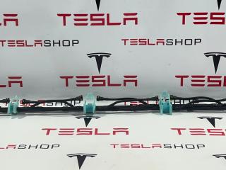 Патрубок системы охлаждения батареи Tesla Model X 1 поколение 2016, 1043854-00-B