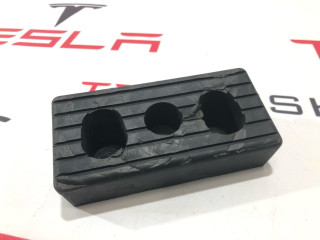 Опора под домкрат (подушка) Tesla Model X 1 поколение 2018, 1045887-00-B