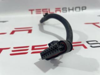 разъем (фишка) проводки Tesla Model 3 1 поколение 2019, 1067961-00-E, 1567964-02-A