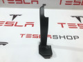 Кронштейн (крепление) коврового покрытия багажника Tesla Model X 1 поколение 2019, электро, 1066955-00-D - фото №2