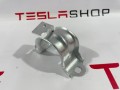 Кронштейн крепления (скоба) стабилизатора Tesla Model 3 1 поколение 2021, 1144381-00-B, 1044388-00-B, 1044383-00-B, 1188383-00-A, 1144387-00-B - фото №3