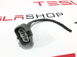 разъем (фишка) проводки Tesla Model S 1 поколение [рестайлинг] 2016, 1046132-94-S, 6008953-00-D